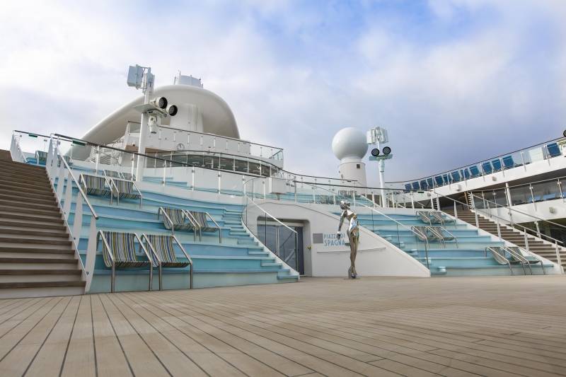 A bord du COSTA SMERALDA avec l'agence SARLIN GROUPES ET VOYAGES