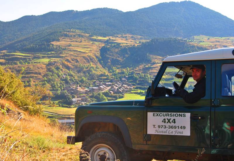 Excursion en 4x4 sur la route des contrebandiers près d’Os de Civis, activité incluse dans ce séjour groupe en Andorre