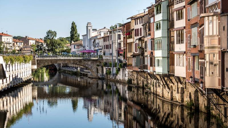 VISITER GAILLAC ET CASTRE EN GROUPE AU DEPART D'AIX EN PROVENCE
