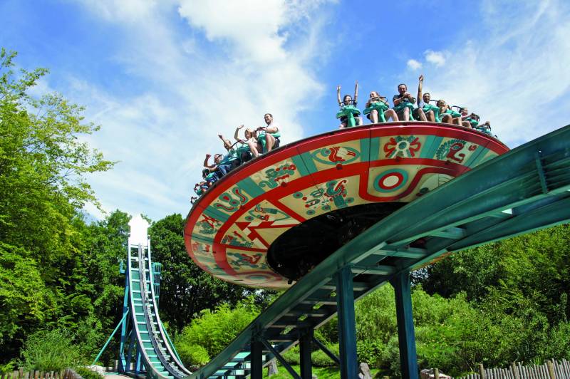 SARLIN Groupes& voyages vous propose un moment de détente au parc animalier et parc d'attraction du PAL