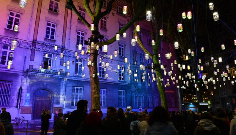 Venir en groupe participer à la fête des lumières de Lyon