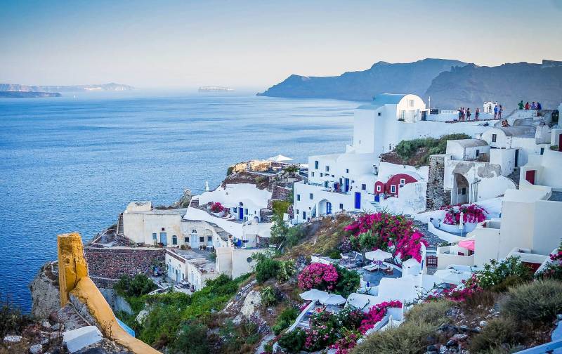 Découvrir les beautés de Santorin en groupe au départ de l'aéroport de Marseille Provence
