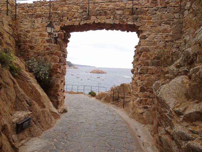 Lloret de Mar et la Costa Brava, partir avec une agence de voyage française SARLIN